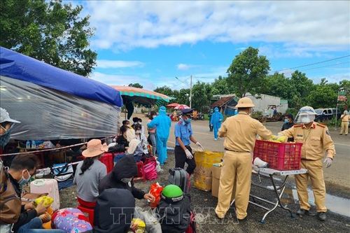 Đa dạng các hình thức hỗ trợ phòng dịch COVID-19