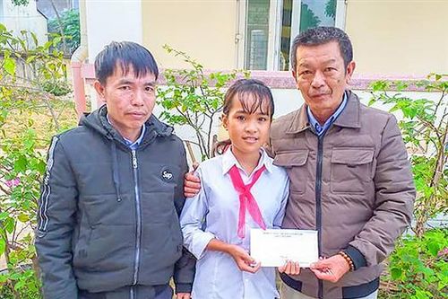 Chuyện về thầy giáo Hiển