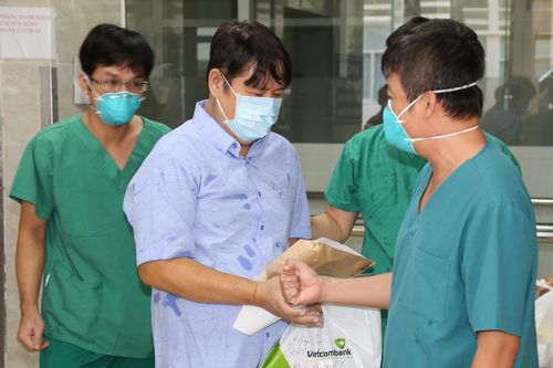 Thêm gần 2.000 bệnh nhân COVID-19 tại TP.HCM được xuất viện