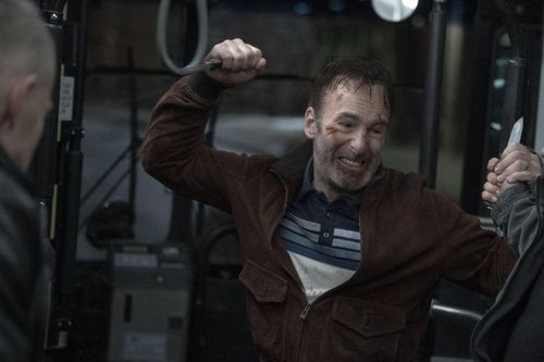 Nam diễn viên Bob Odenkirk đột quỵ trên phim trường
