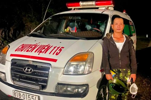 Tài xế xe cấp cứu không có bằng lái, dương tính với ma túy