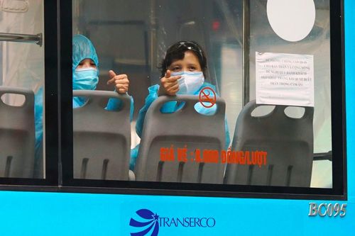 Hà Nội: Bố trí xe buýt đưa công dân F1 về các khu cách ly tập trung