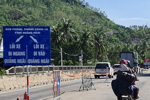 Những người hồi hương quá giờ 'đóng cửa'