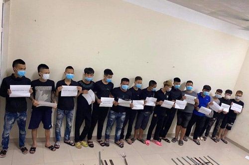 Ngăn chặn 2 nhóm thanh niên cầm hung khí hỗn chiến
