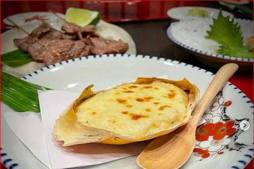 Ở nhà mùa dịch, Trấn Thành khoe tài nấu ăn 'đỉnh của chóp'
