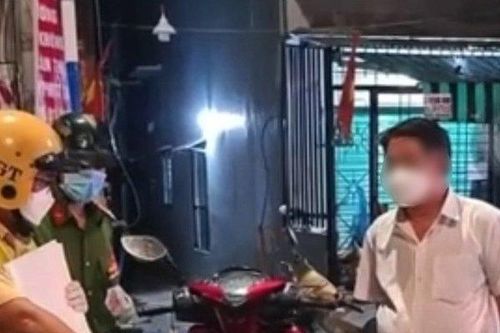 Bị phạt 37 triệu đồng vì ra đường sau 18h và vi phạm nồng độ cồn