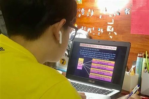 Học sinh lớp 1, 2 Hà Nội không nhất thiết phải làm bài kiểm tra trực tuyến cuối năm
