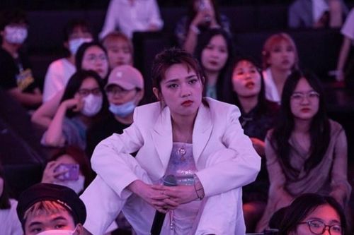 Rapper Trung Quốc bị miệt thị vì hát ủng hộ nữ quyền