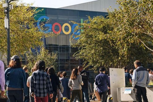 Apple, Google trả lương bao nhiêu cho nhân viên?