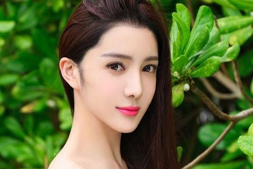 'Quách Tĩnh' Dương Húc Văn hoen ố danh tiếng vì vụ sao nữ chết