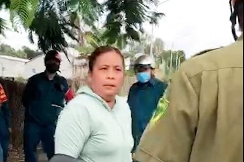An Giang: Khởi tố bắt tạm giam bà vợ 'chống người thi hành công vụ' khi chồng vi phạm Chỉ thị 16
