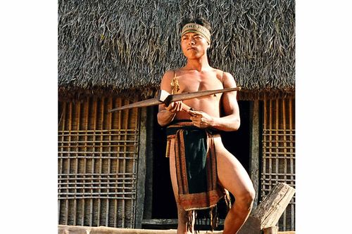 Bí mật cây nỏ Tây Nguyên