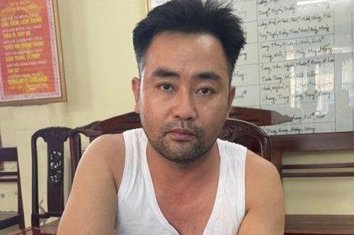 Kẻ chém bạn gái dã man trong nhà nghỉ bị khởi tố tội giết người