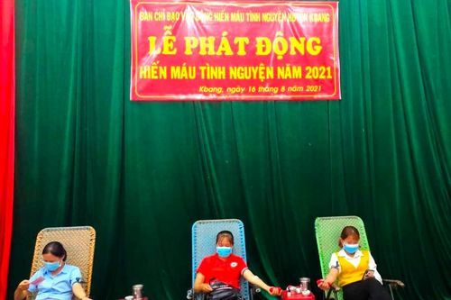 Kbang: Gần 600 người hiến máu tình nguyện
