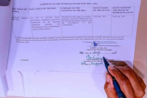 Một số công ty chuẩn bị rút khỏi nhiều mỏ thăm dò và khai thác do các định hướng chiến lược mới của Nigeria