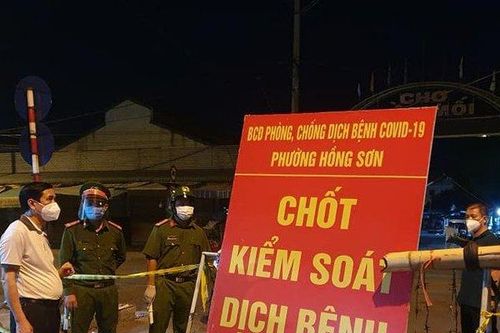 Đi về từ vùng dịch, nữ giáo viên không khai báo y tế bị xử phạt