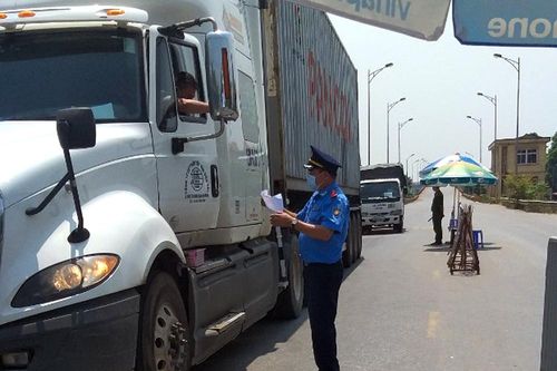 Thanh tra giao thông: Nỗ lực thực hiện 'nhiệm vụ kép'