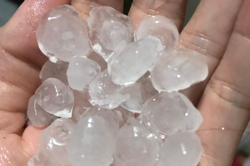 Mưa đá vào tháng 8 ở TP.HCM là bất thường