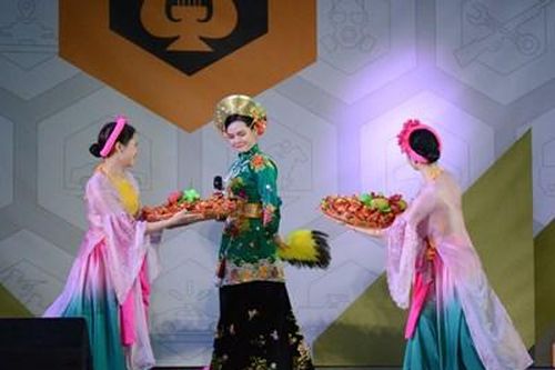 'Cô đôi thượng ngàn' phát 'lộc' ở Frunze