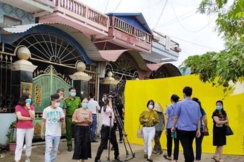 Phê chuẩn khởi tố, tạm giam người bố mua xăng đốt nhà khiến 4 người chết