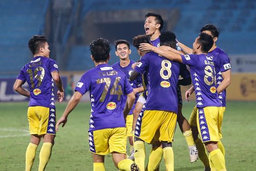 Hà Nội FC bất ngờ có lợi thế kép khi V-League 2021 hủy giữa chừng