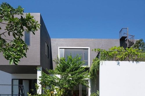 Thiên đường gói gọn trong ngôi nhà có kiến trúc đặc biệt giữa làng