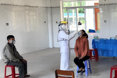 COVID-19: Giám sát, cách ly nghiêm ngặt các trường hợp nguy cơ cao