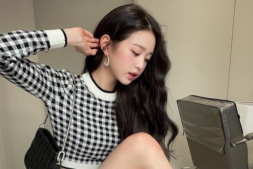 Jang Won Young mắc Covid-19