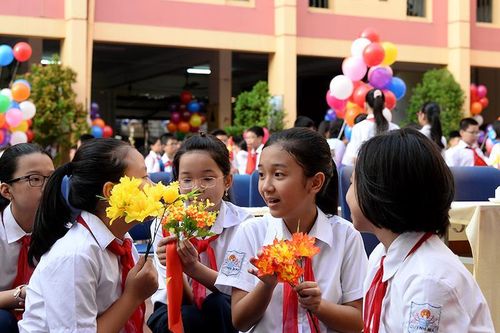 Có thể lùi thời điểm bắt đầu năm học ở những nơi dịch bệnh phức tạp