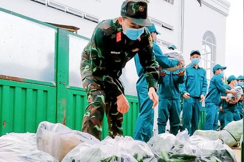 Lực lượng vũ trang huyện Đức Trọng xung kích trên tuyến đầu chống dịch