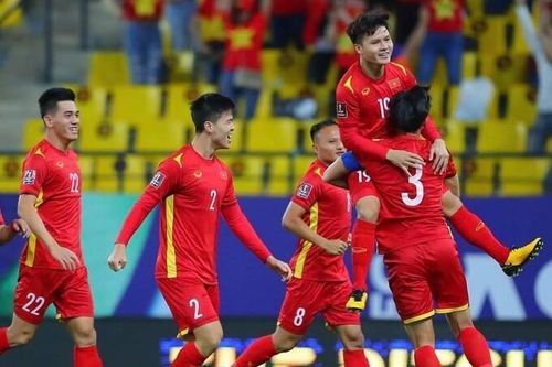 Duy Mạnh nhận thẻ đỏ, tuyển Việt Nam thua ngược Saudi Arabia