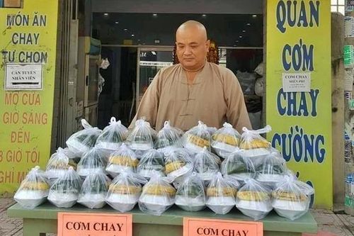 Truy tặng Bằng khen của Thủ tướng Chính phủ cho 18 cá nhân có nhiều thành tích phòng, chống dịch COVID-19