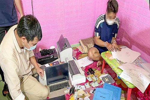 Phá đường dây làm giả căn cước công dân, giấy phép lái xe