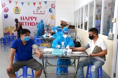 TP.HCM: Tiêm mũi vaccine thứ hai cho công nhân trong khu chế xuất