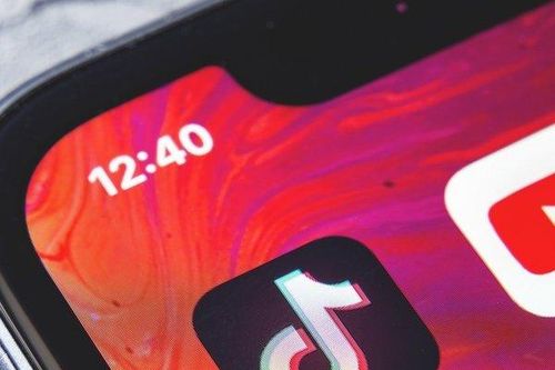TikTok trở thành bệ phóng mới cho giới trẻ tìm kiếm sự nổi tiếng