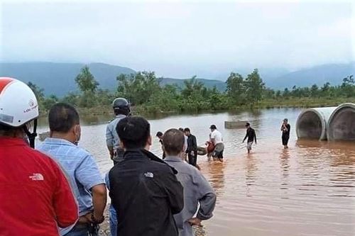 Thừa Thiên Huế: Đi bắt cá nam sinh đuối nước thương tâm tại hố công trình