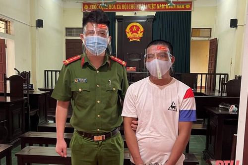 15 tháng tù giam cho đối tượng chống người thi hành công vụ, vượt chốt kiểm soát dịch COVID-19 tại huyện Nông Cống