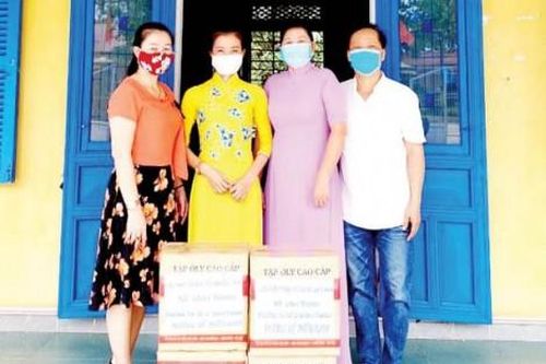 Chính trị - Xã hội Chính trị - Xã hội Chung sức trên đường chống dịch