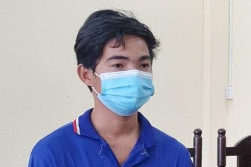 Người đánh cảnh sát tại chốt kiểm soát Covid-19 lĩnh 12 tháng tù