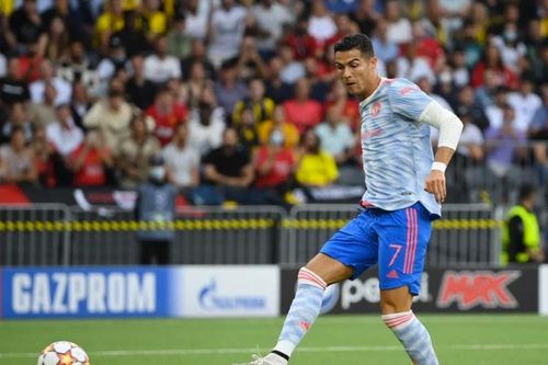 Ronaldo vừa bắt kịp kỷ lục nào của Messi và Casillas?