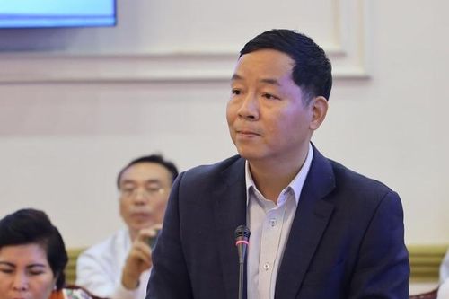 TS Vũ Thành Tự Anh cảnh báo về thiệt hại của kinh tế TP.HCM