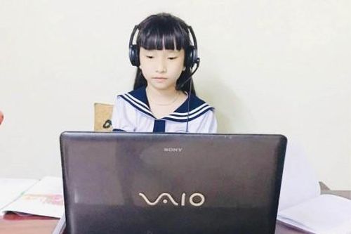 Giáo dục Tiềm ẩn nguy cơ về an toàn điện khi trẻ học online