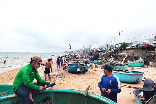 Hối hả vươn khơi ngày mở cửa biển sau giãn cách