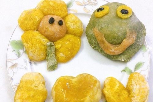 Những mẻ bánh Trung thu thất bại của người nội trợ