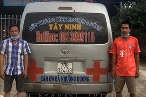 Tạm giữ lái xe cứu thương vi phạm quy định phòng, chống dịch COVID-19