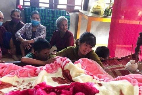 Quảng Bình: 2 người đàn ông bị sét đánh tử vong khi đi đánh cá