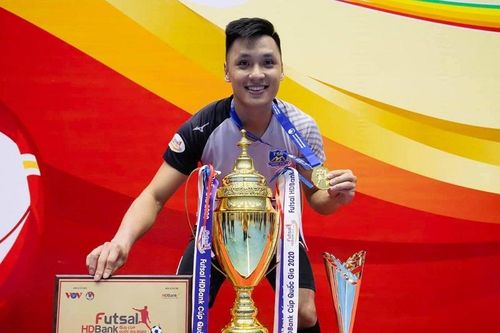 Hồ Văn Ý (đội tuyển Futsal Việt Nam): 'Tay ngang' tỏa sáng