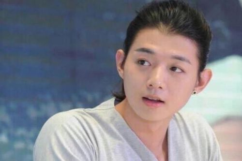 Hoắc Tôn sống khó khăn sau 1 tháng bị phong sát