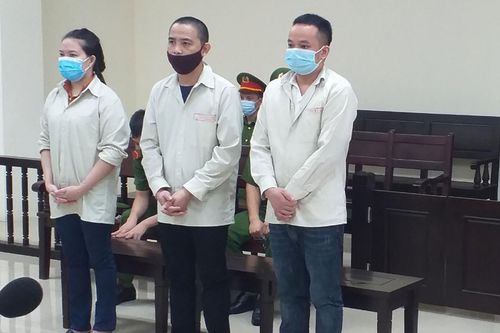 Tổ chức cho người khác ở lại Việt Nam trái phép, 3 bị cáo lĩnh hơn 17 năm tù