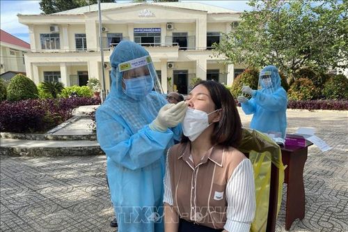 Xét nghiệm sàng lọc đợt 4 tại những vùng còn nguy cơ ở Tây Ninh